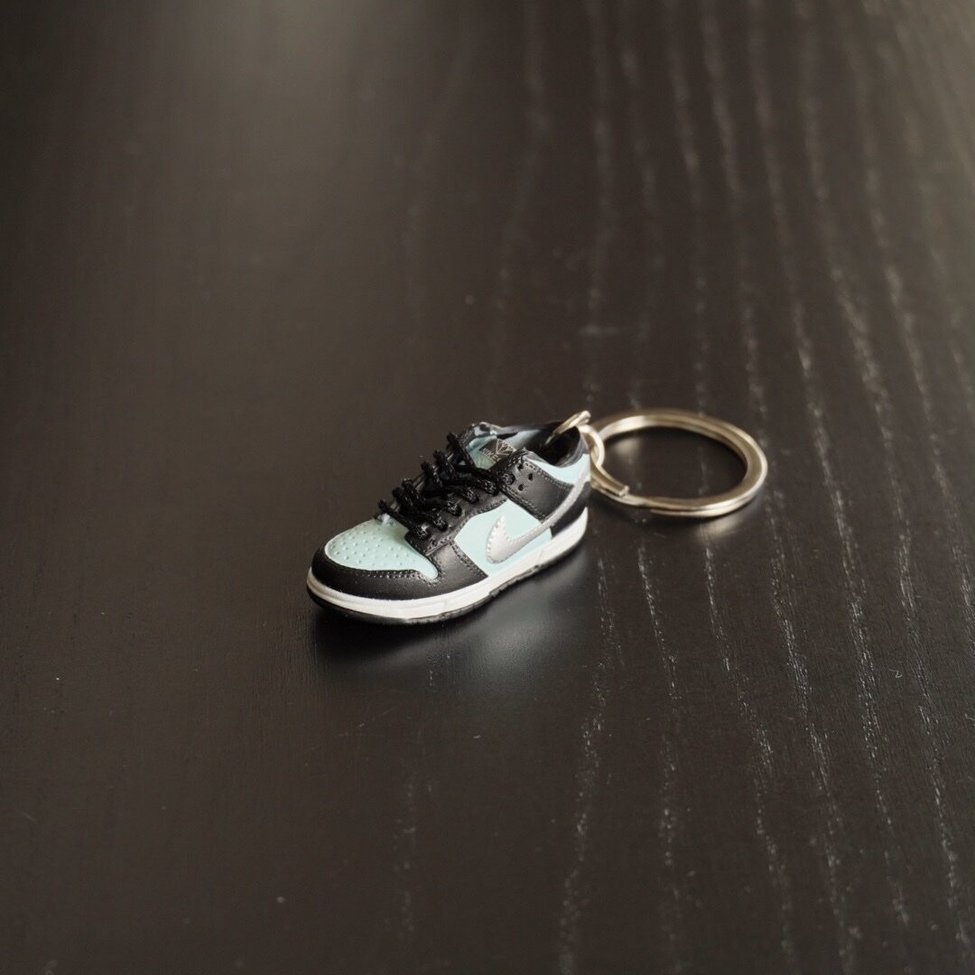 SNEAKR Keychain SB Dunk Low Pro Tiffany