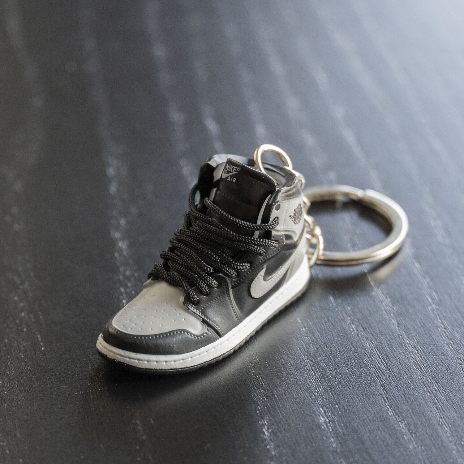 SNEAKR Keychain Air Jordan 1 Shadow