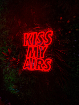 Kiss My Airs Neon Led