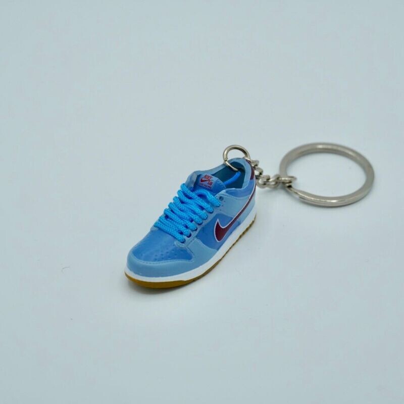SNEAKR Keychain Nike SB Dunk Low Philadelphia Phillies