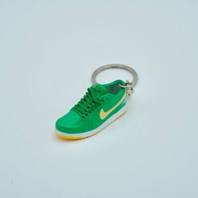 SNEAKR Keychain Nike SB Dunk Low Pro St. Patrick's Day