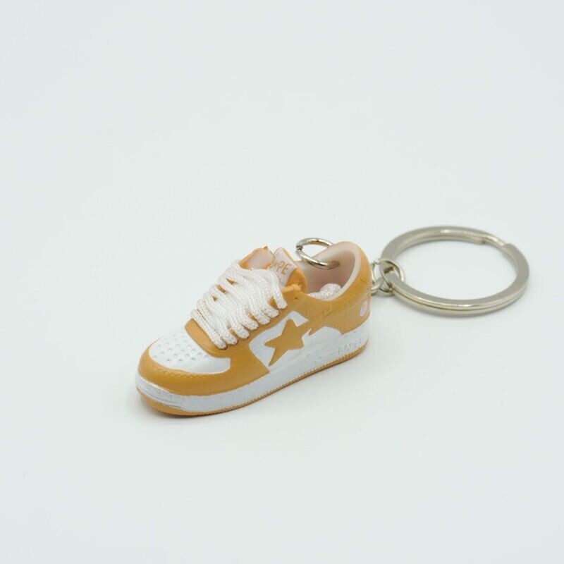 SNEAKR Keychain Bapesta Khaki