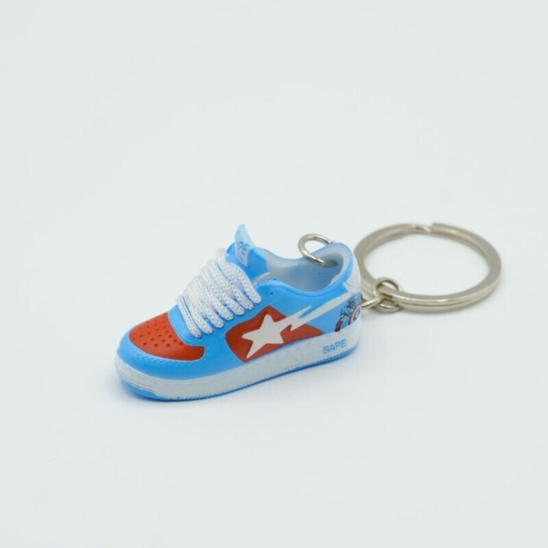 SNEAKR Keychain Bapesta Marvel Caption America