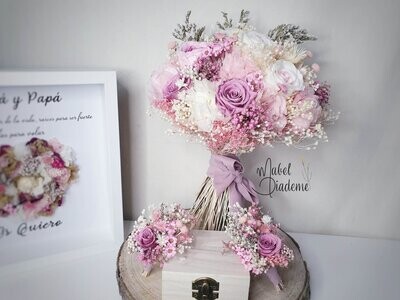 Ramo de Novia con Rosas Preservadas – Elegancia en un Bouquet Personalizado