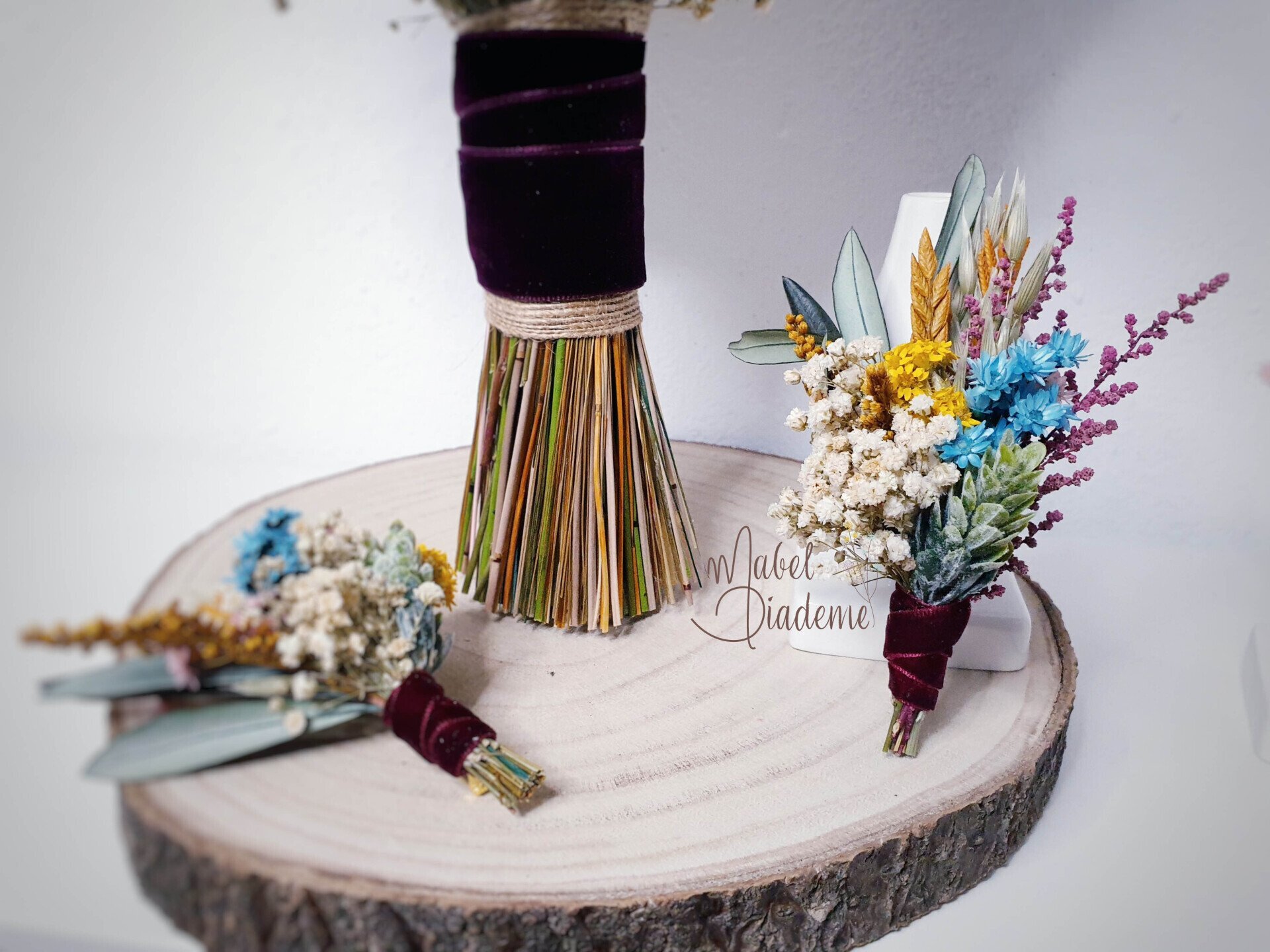 Ramo de novia de flores preservadas tonos Burdeos y crudo