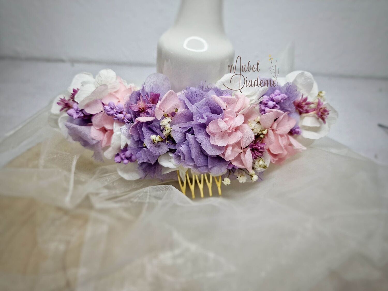 Tocado prendido niña comunión flores preservadas malva