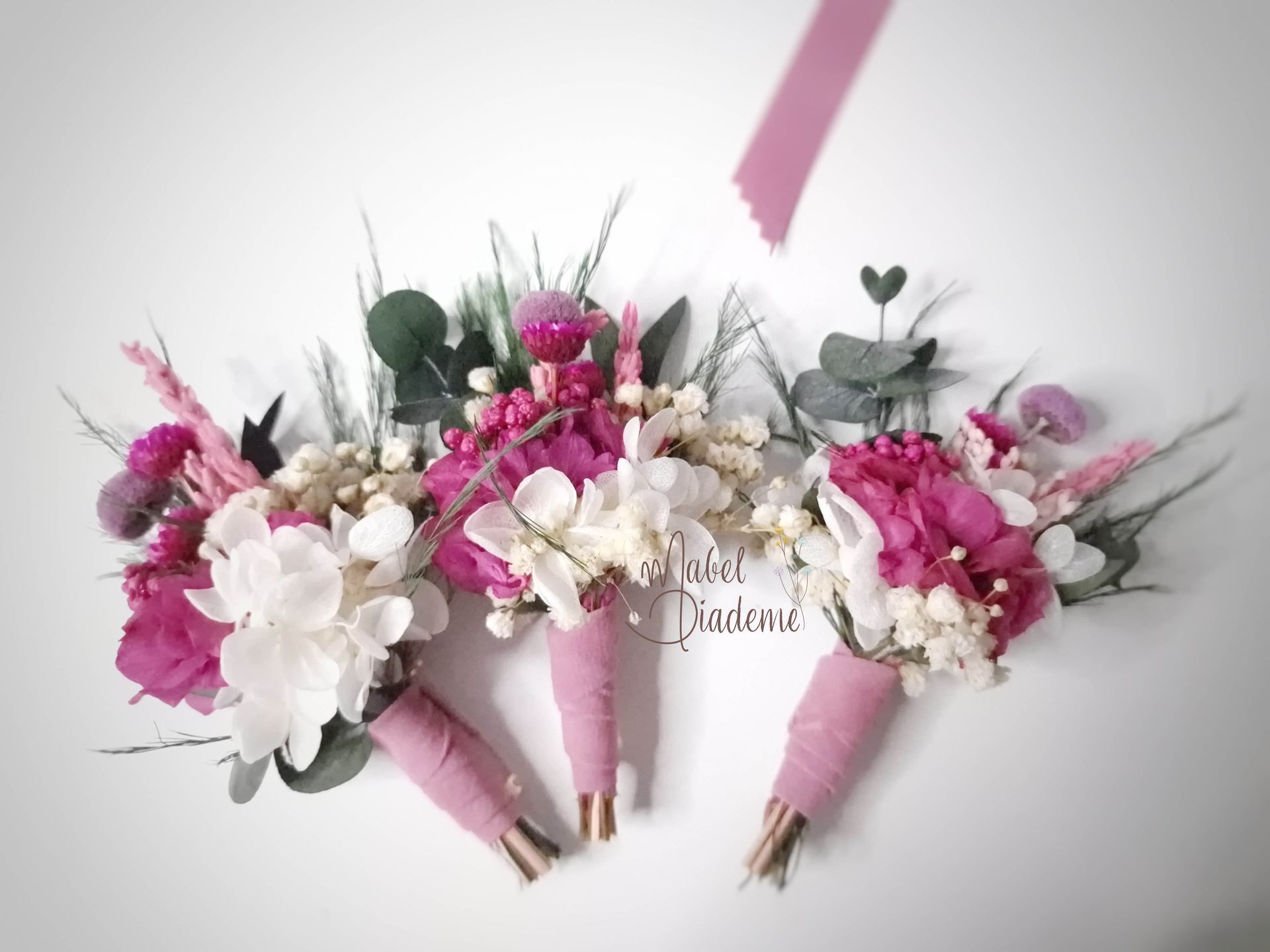 Ramo Bouquet de Novia con Rosas Preservadas: Un Toque Romántico y Eterno