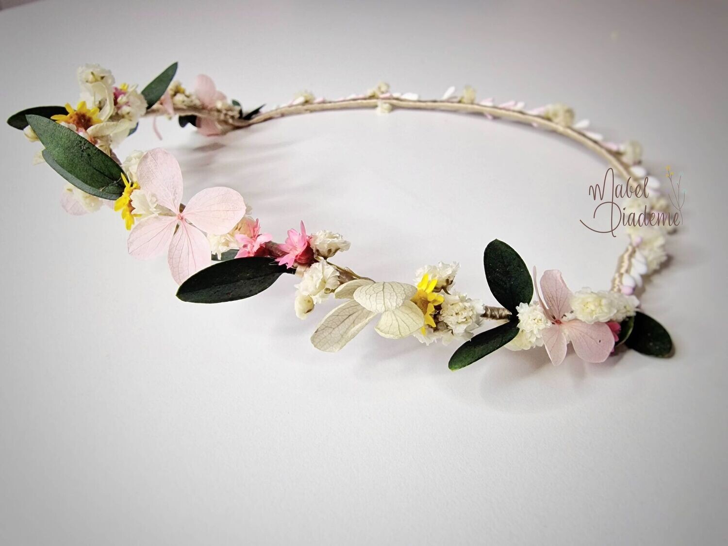 Corona cerrada flores preservadas estilo silvestre bodas comunión