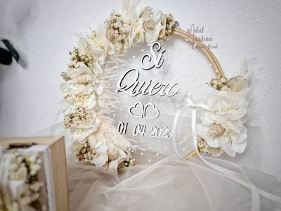 Porta alianzas bastidor bodas estilo boho chic con flor pampa y flores preservadas caja arras