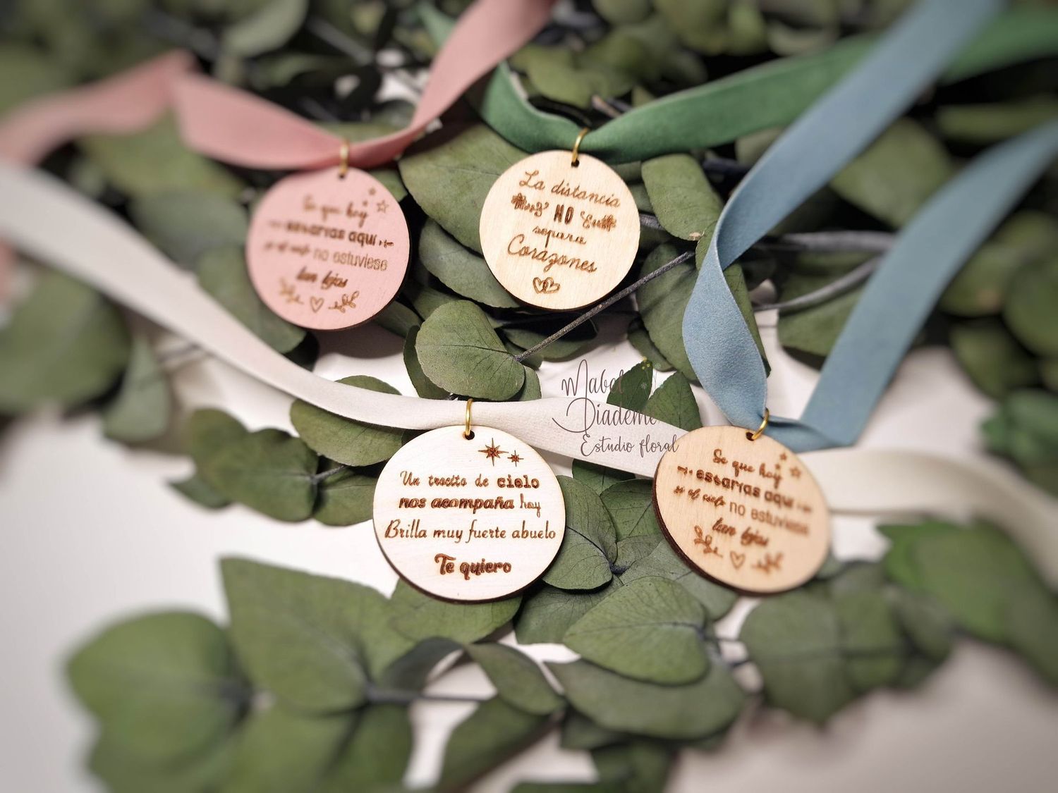 Medalla para ramo de novia MADERA grabado personalizado