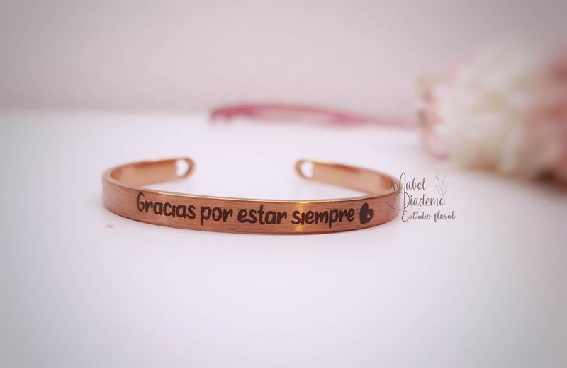 Brazalete grabado a láser personalización única regalos bonitos