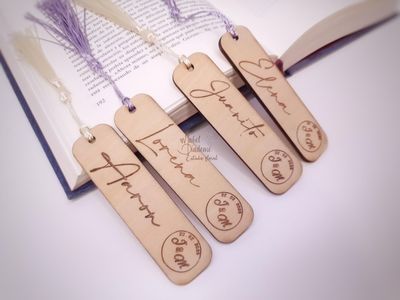 Marca Páginas de Madera Personalizadas con Grabado Láser: Detalles Únicos para Bodas, Comuniones y Bautizos