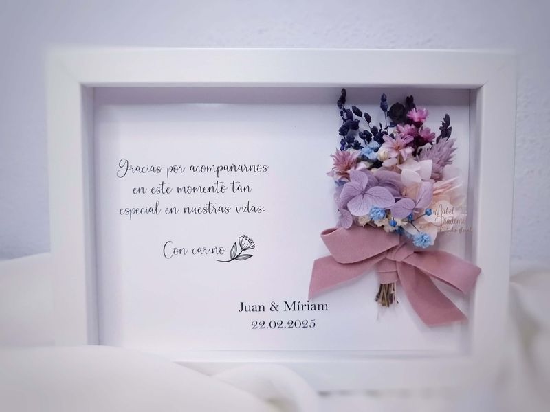 Cuadro con Ramillete de Flores Preservadas – Regalo único y personalizado