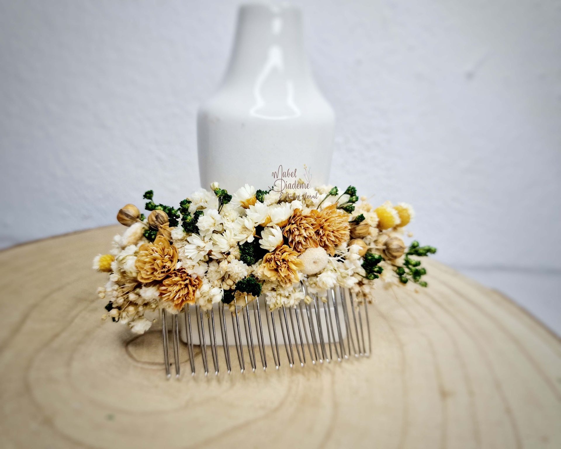 Tocado huertana peineta flores preservadas