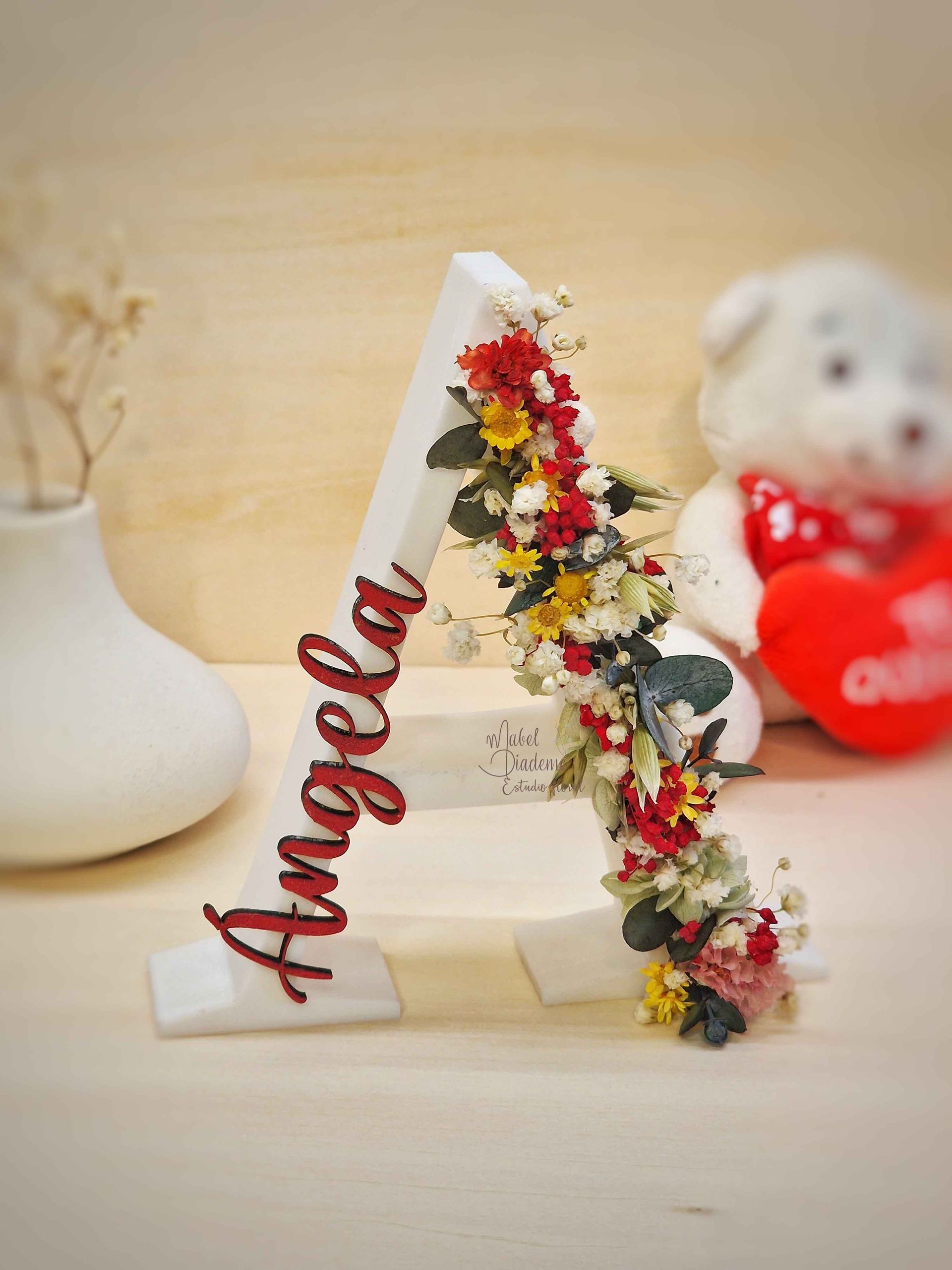 Letra con Flores Preservadas – Regalo Personalizado y Decorativo