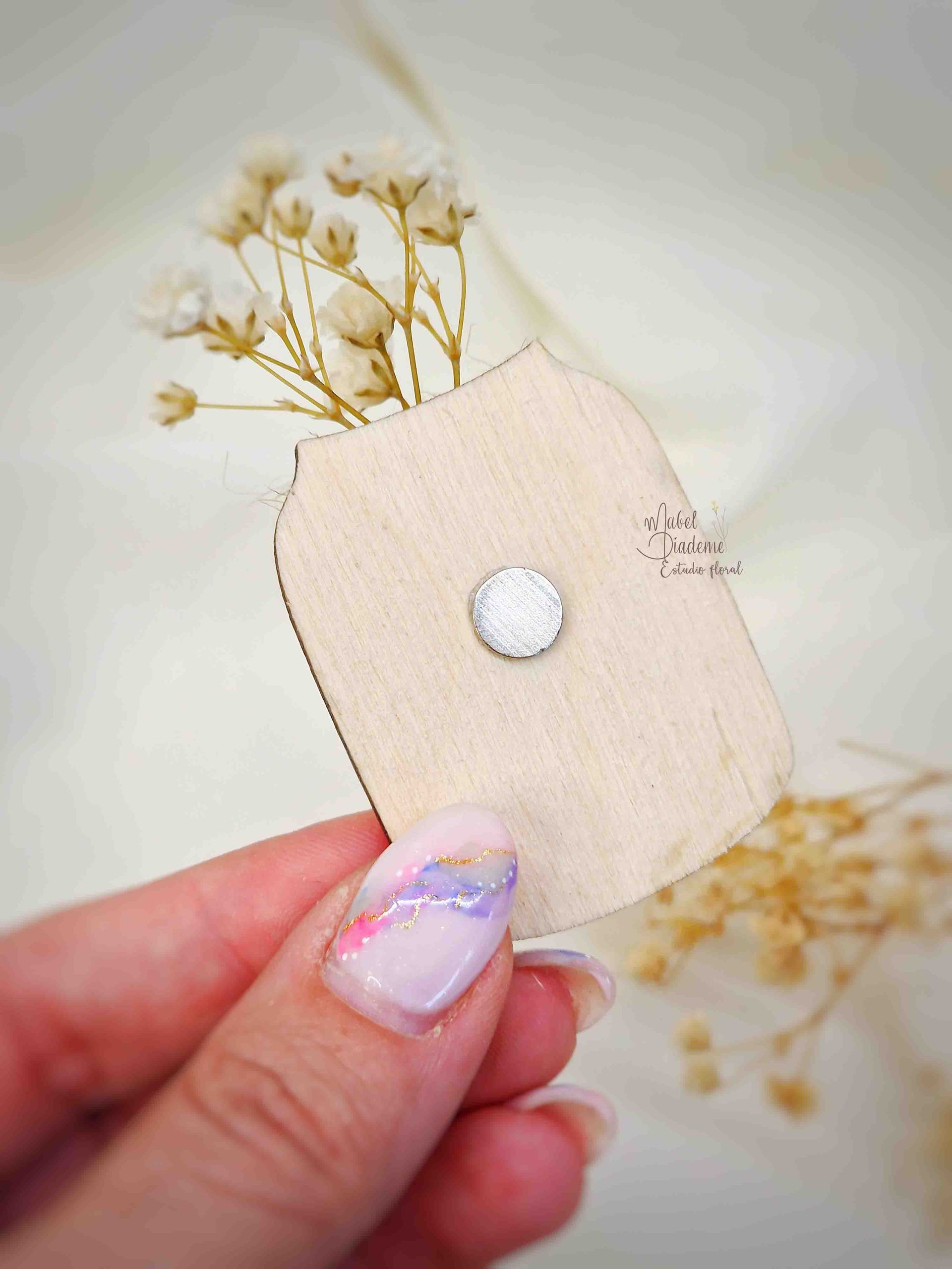 Detalle Personalizado para Invitados-Jarrón de Madera con Paniculata Preservada y imán