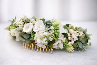 Tocados de huertana de flores preservadas