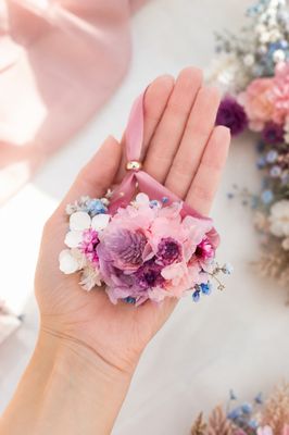 Pulseras de flores preservadas para bodas y niñas de arras