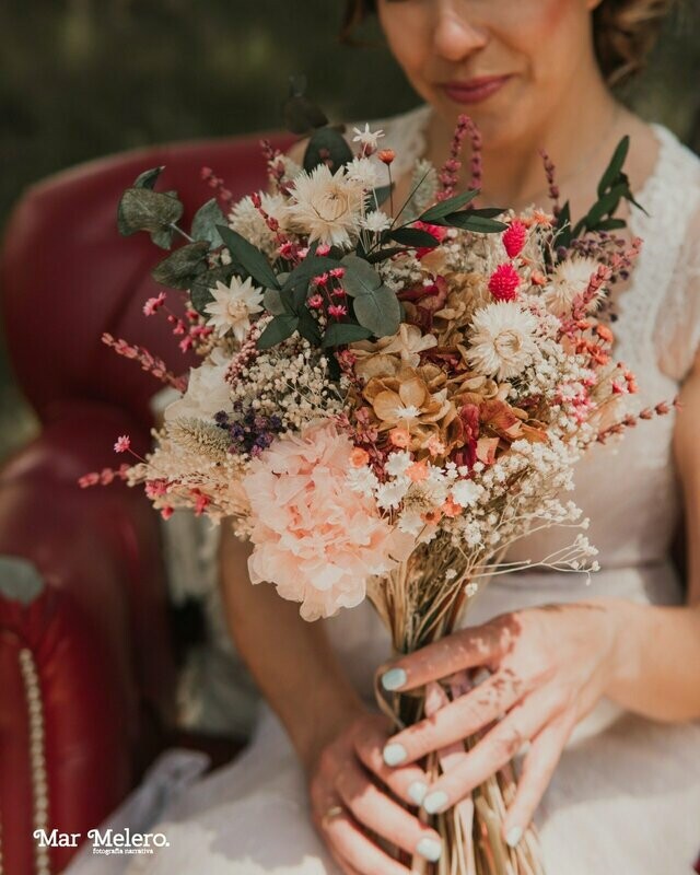 Bouquet novia preservado silvestre rosa empolvado