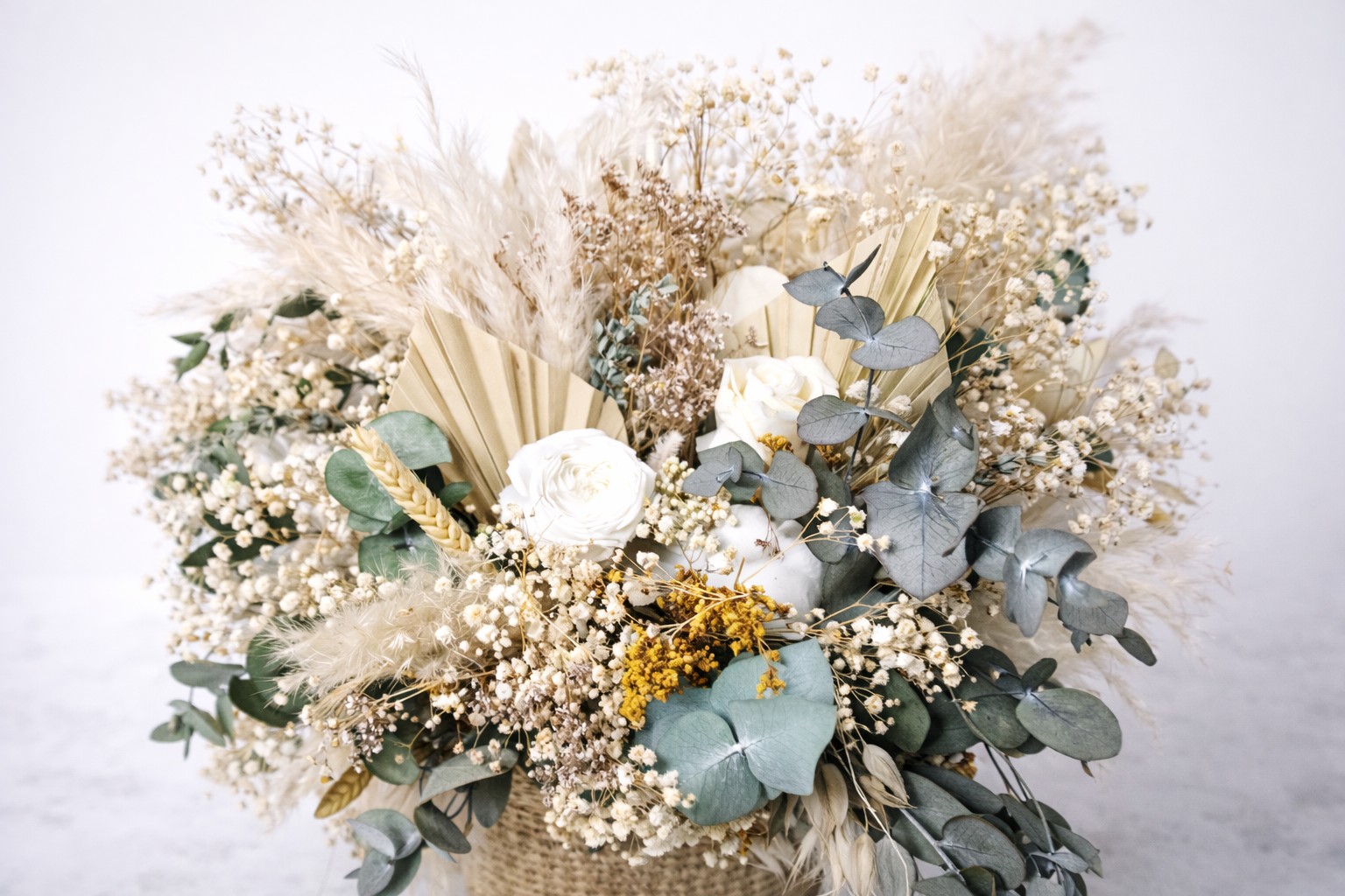 Cesto de yute estilo boho chic nórdico flores preservadas
