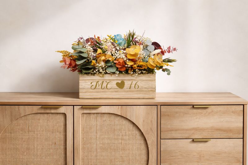 Caja de madera flores preservadas regalos bonitos y originales