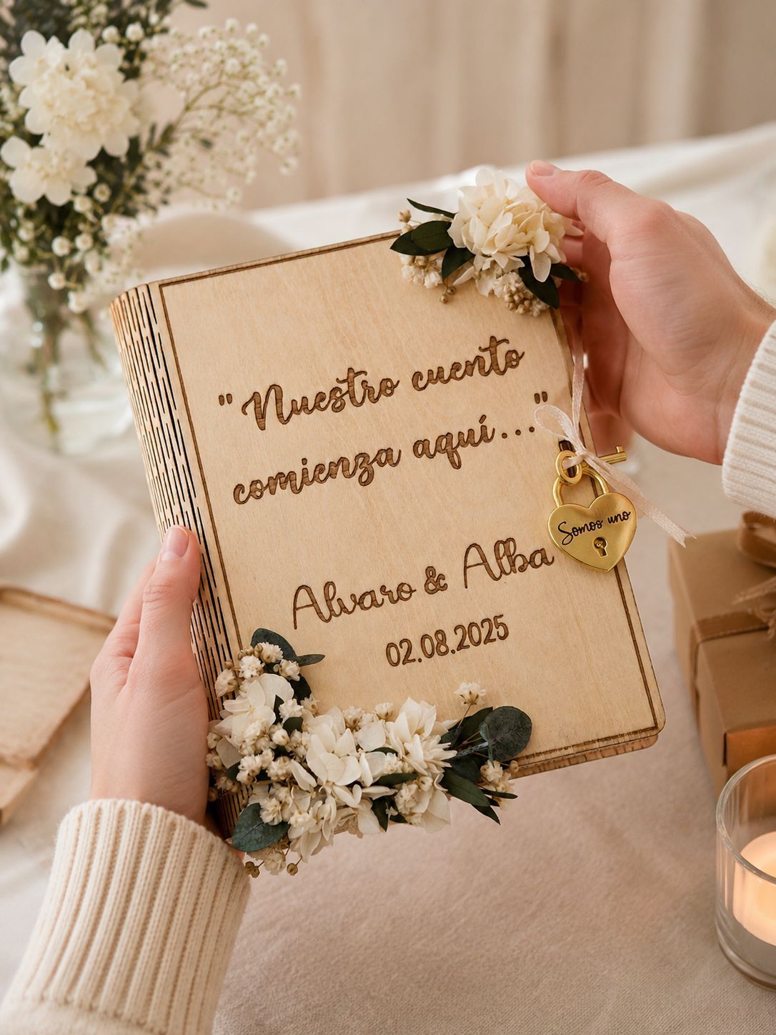 Libro de madera personalizado para regalar dinero | Regalo original y emotivo Libro de madera personalizado para regalar dinero | Regalo original y emotivo