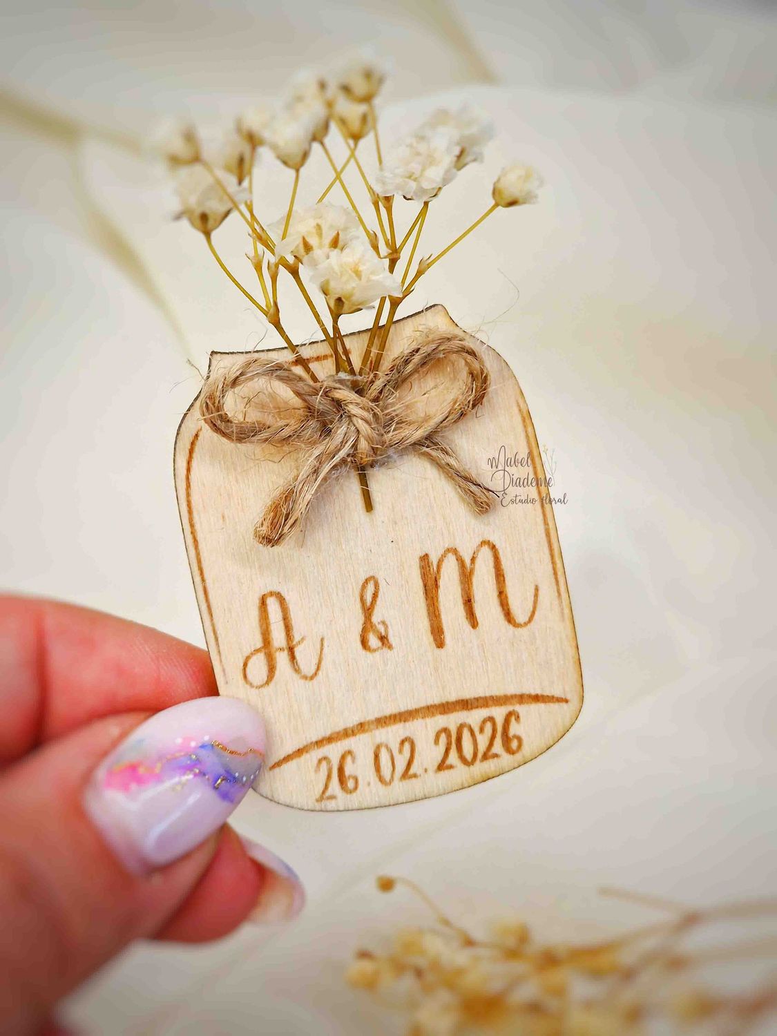 Imán personalizado con flores preservadas para invitados Imán personalizado con flores preservadas para invitados