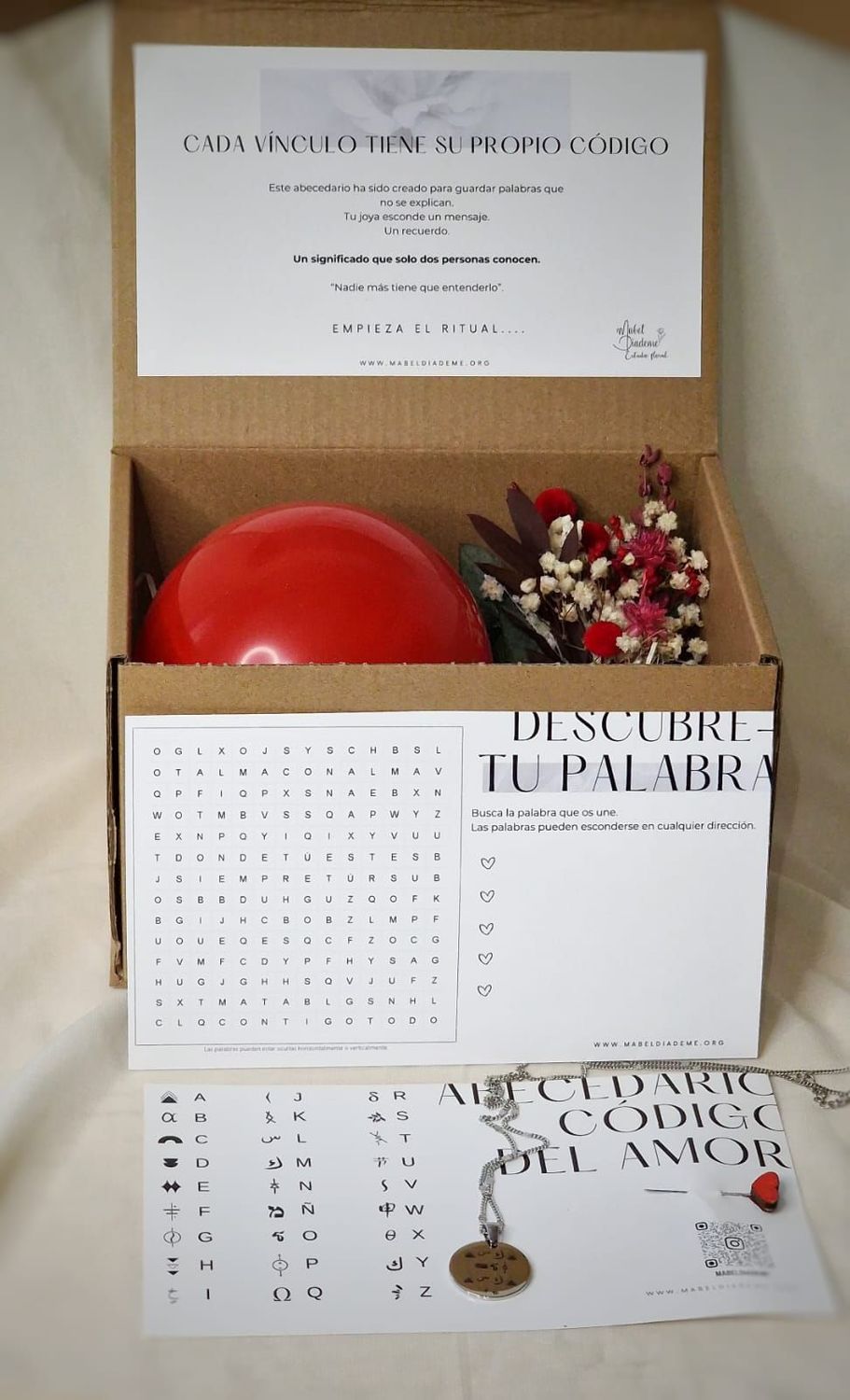 Medalla con Código Secreto – Collar con Mensaje Oculto y Juego de Descifrado