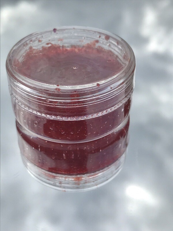 Single Lip Scrub