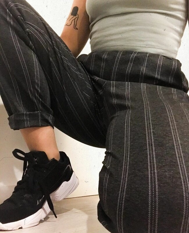 PANTALÓN A RAYAS