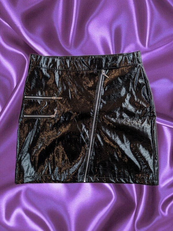 POLLERA DE VINILO