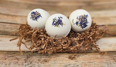 Natural Lavender Bath Bomb