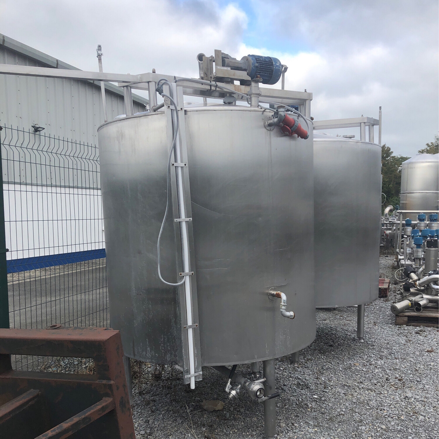 2M3 Agitated , insulated , jacketed Tank with Access ladder