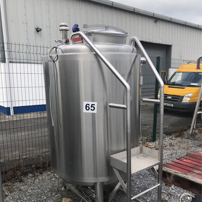 1M3  Stainless Steel insulated Tank with Access ladder