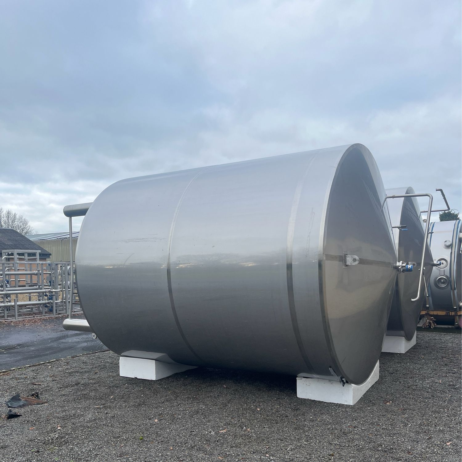 16M3 Jacket and Agitated