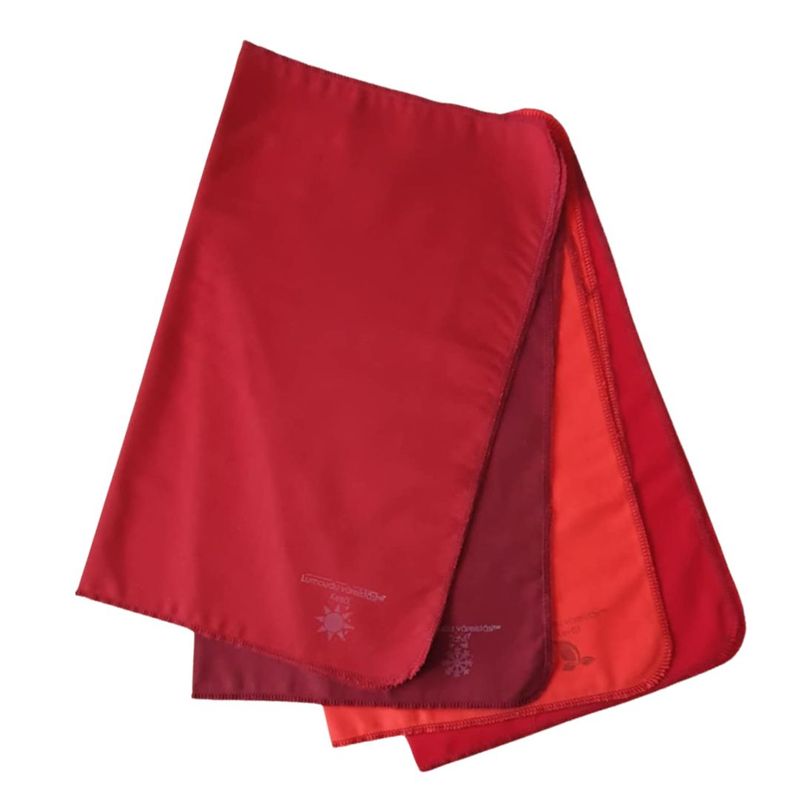 Punainen - vuodenaikojen lisähuivit