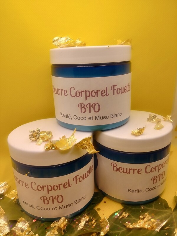 Beurre BIO (Chantilly) Corporel fouetté de Karité et Coco au Musc Blanc. Offre Spéciale: 3 pots de 200ml pour 25 €.