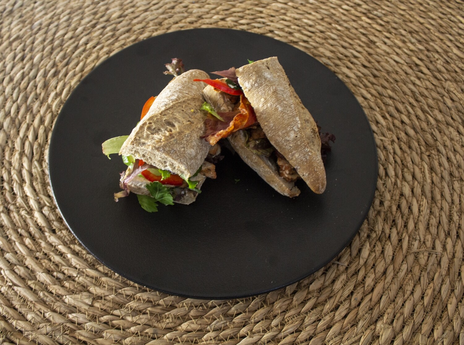 Sandwich baguette m. kylling og bacon