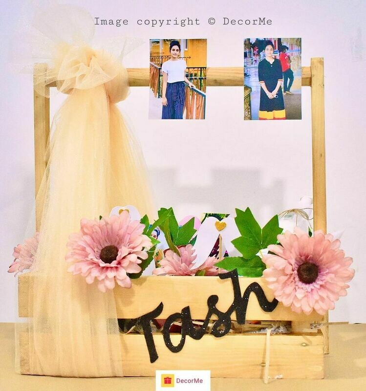 DecorMe Personalized Gift Hampers