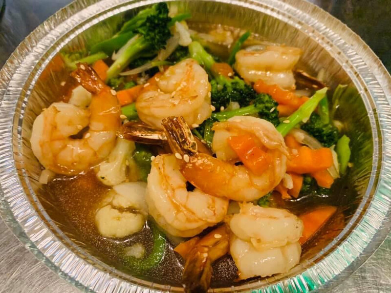 47. Légumes assortis et crevettes sautées avec Les Nouilles Croustillant 