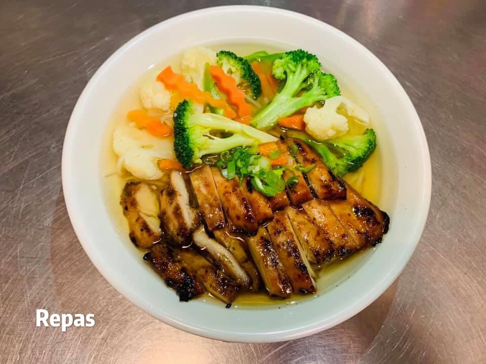 03. soupe aux poulet et légumes entrée
