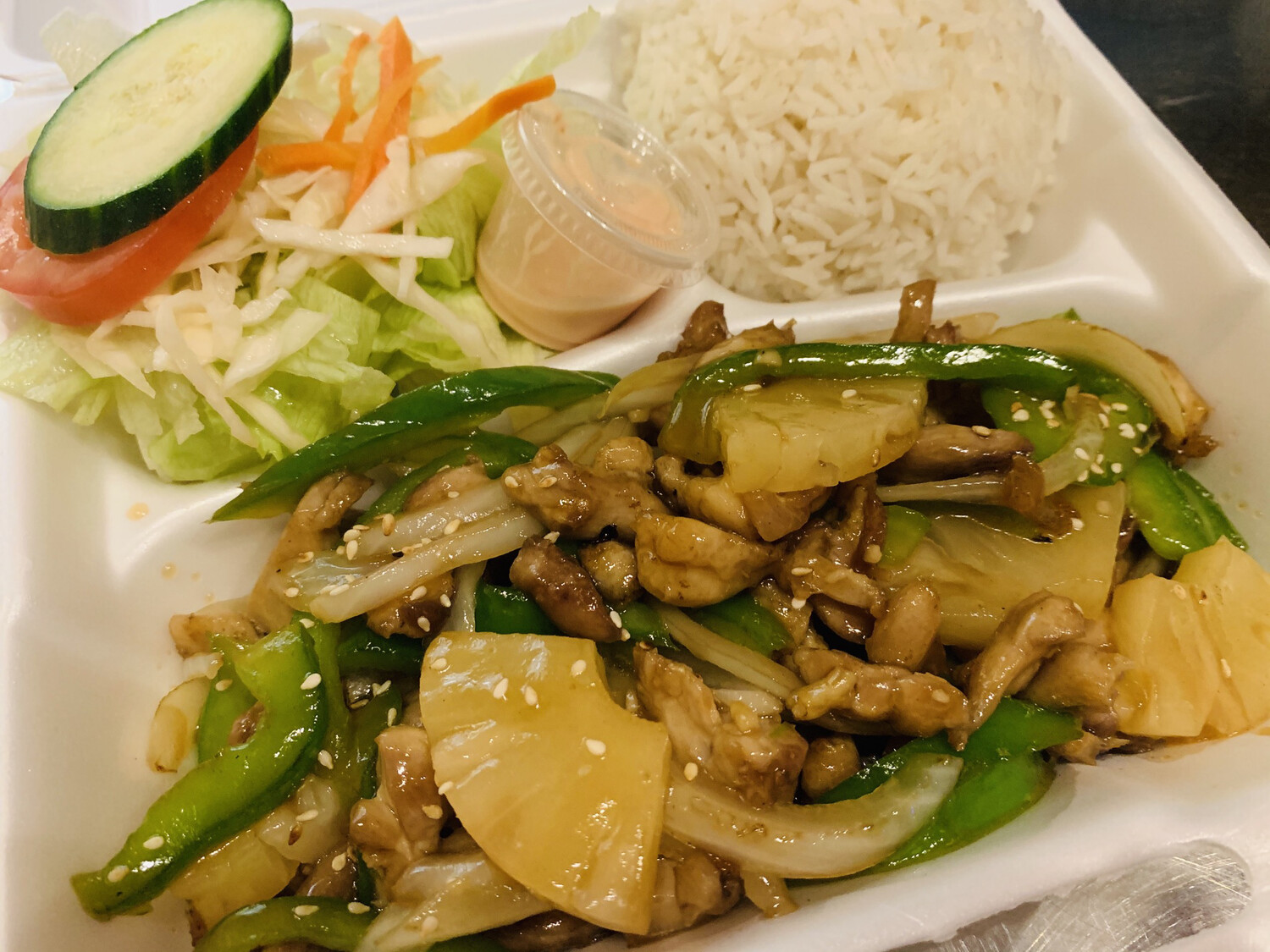 16. Poulet sauté aux ananas