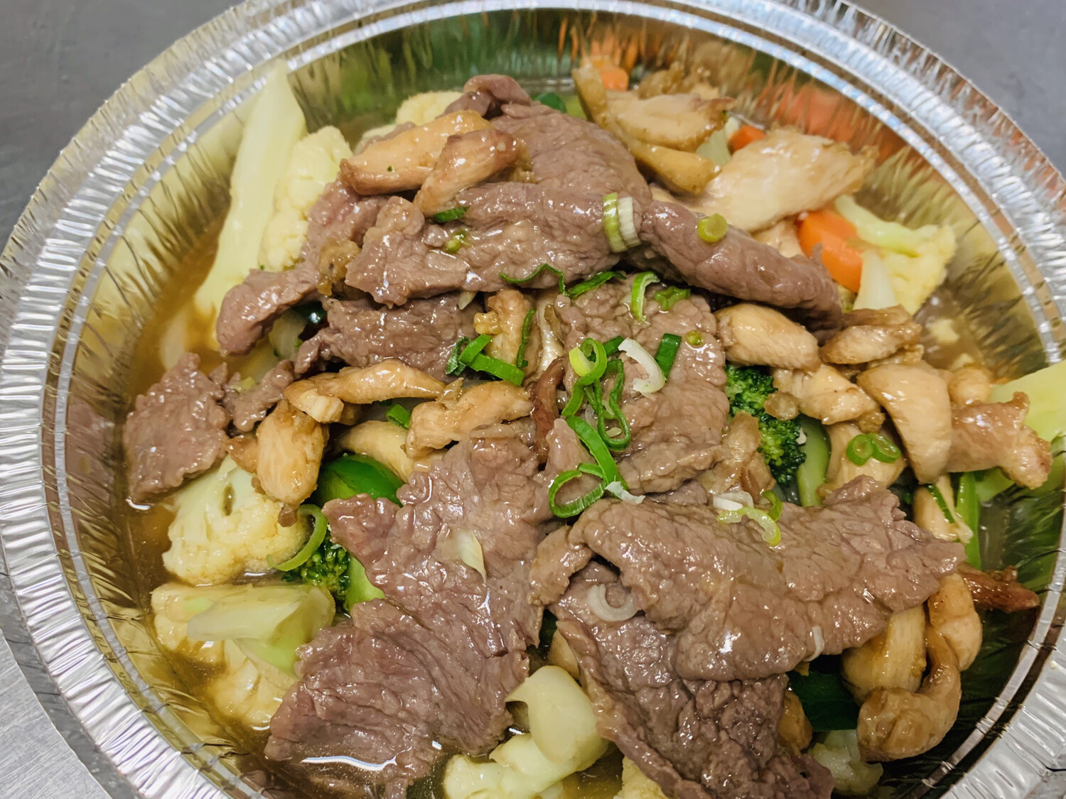 38. Pot aux boeuf, poulet et légumes sautés