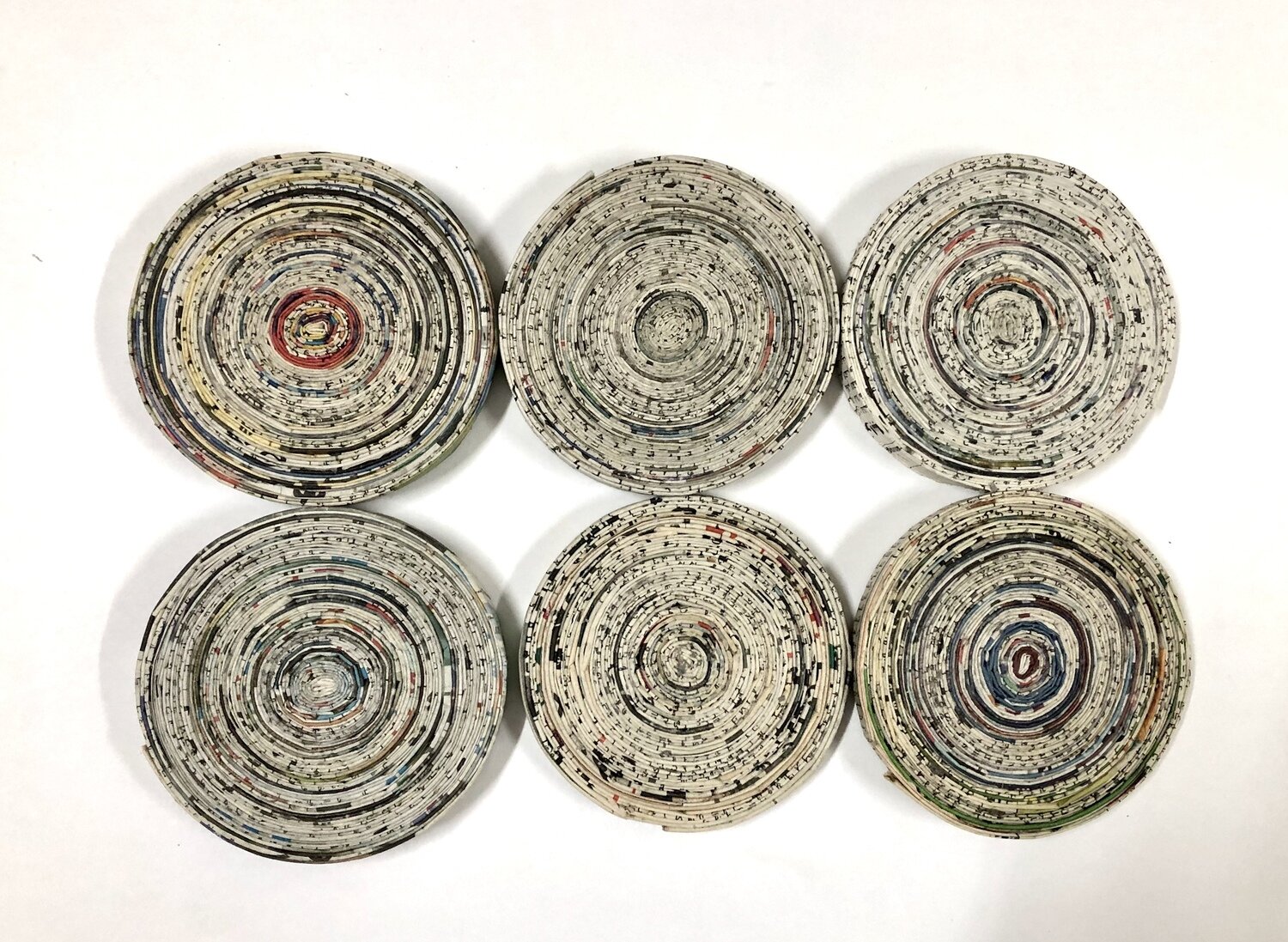 One Newspapers Cup Coaster / 9 cm / قاعدة كوب من الجرائد
