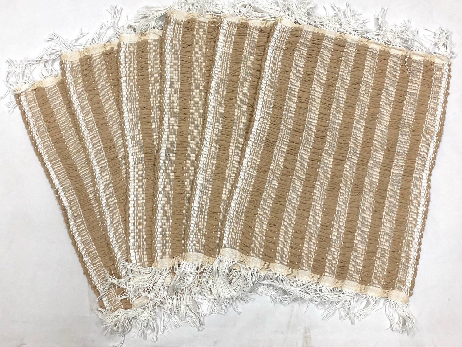 Set of 6 Woven Thread &amp; Rags Placemats ( Diana )/ 35*45 cm / (ديانا) طقم سفرة قماش منسوج ٦ قطع