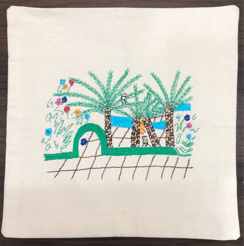 Embroidered cushion With Filling / 40*40 cm/ خددية تطريز بالحشو