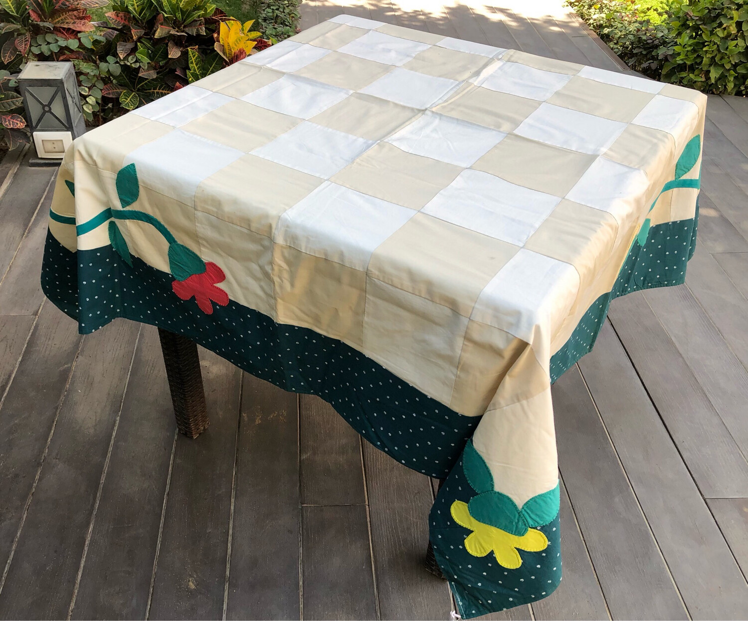 Table Cloth /150*150 cm / مفرش سفرة