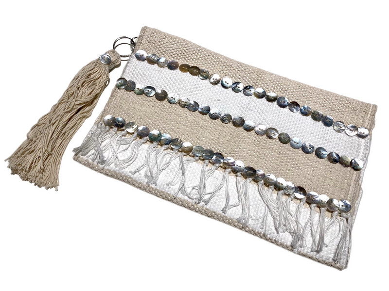 Bottons Woven Clutch Bag / 20*30 cm /شنطة يد  نسيج بالأزرار  