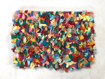 Shaggy Woven Clutch Bag / 20*30 cm / شنطة يد نسيج منكوش ( جر شكل )