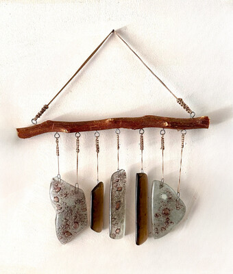 Brown Glass Striped Fish Wall Hanging / 25*33 cm / عليقة حائط سمك شرائح زجاجية بنية